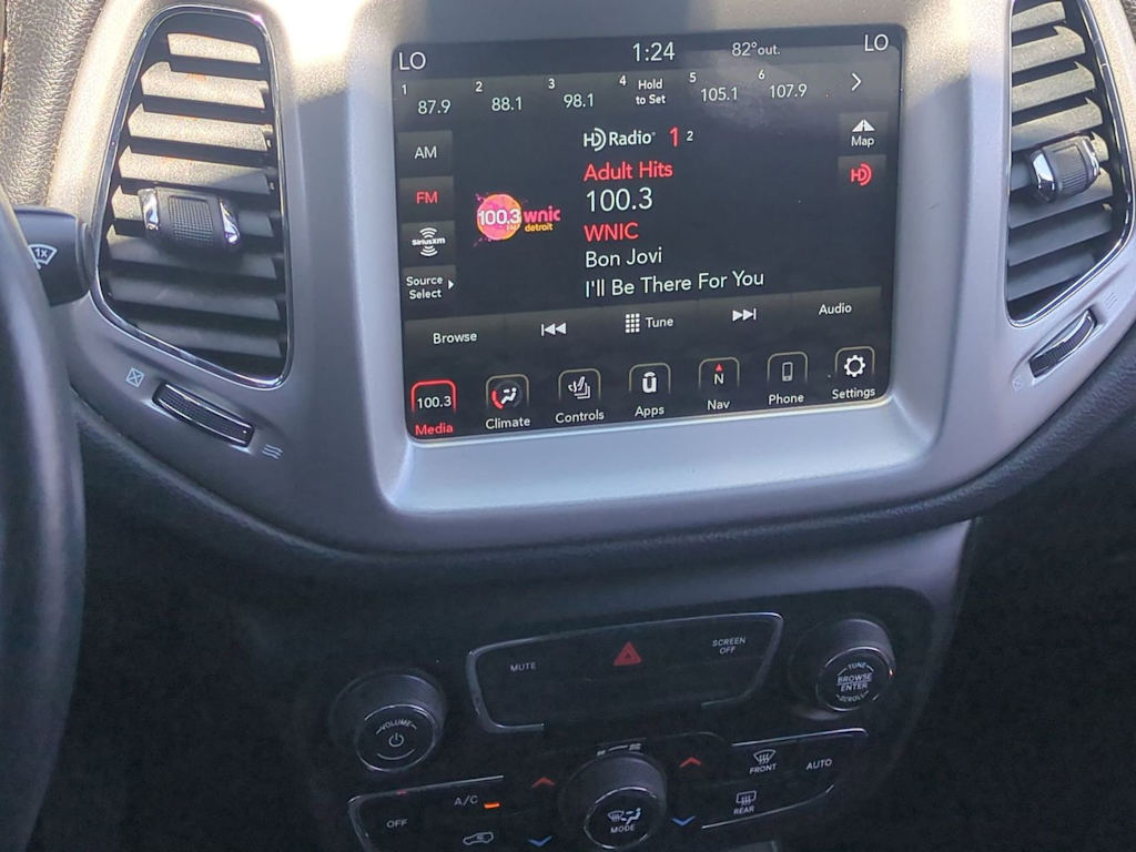 Thumbnail: 2021 Jeep Compass - 14