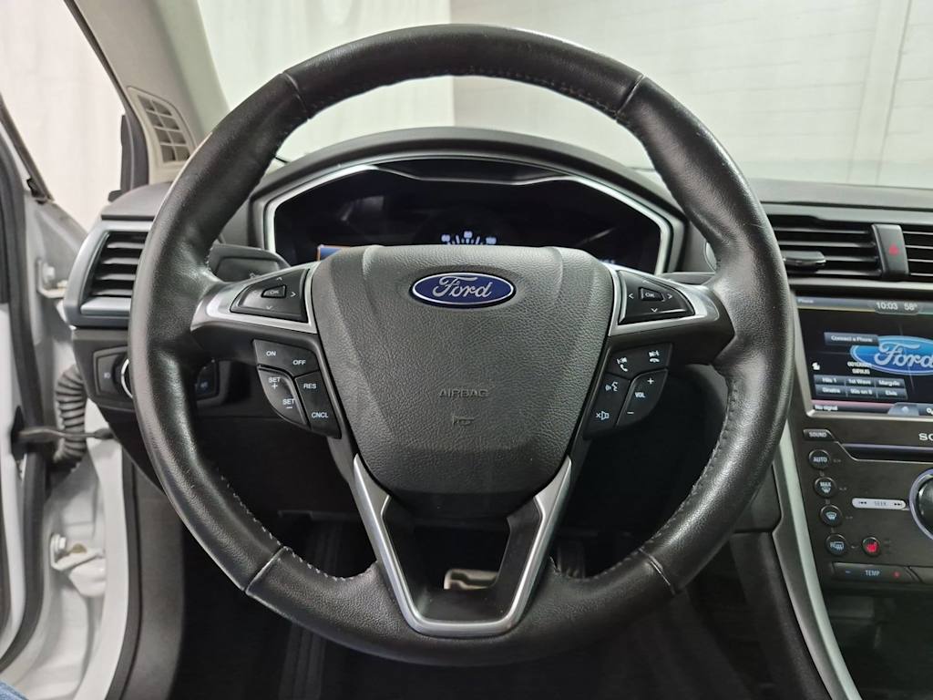 Thumbnail: 2016 Ford Fusion - 13