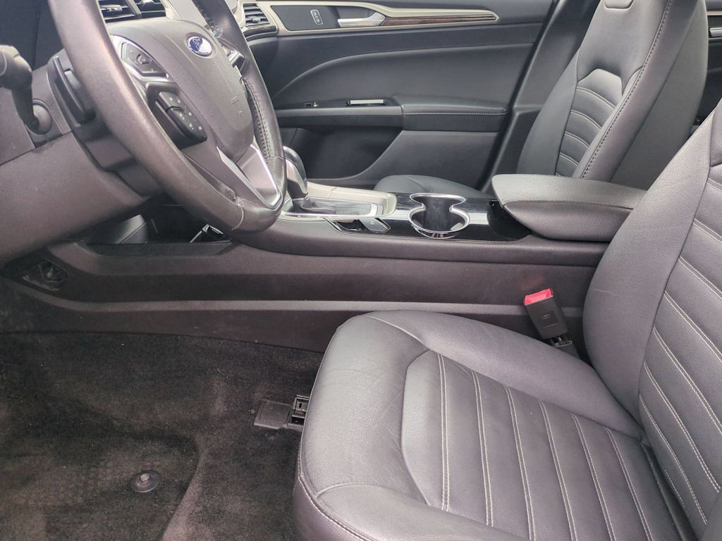 Thumbnail: 2016 Ford Fusion - 10
