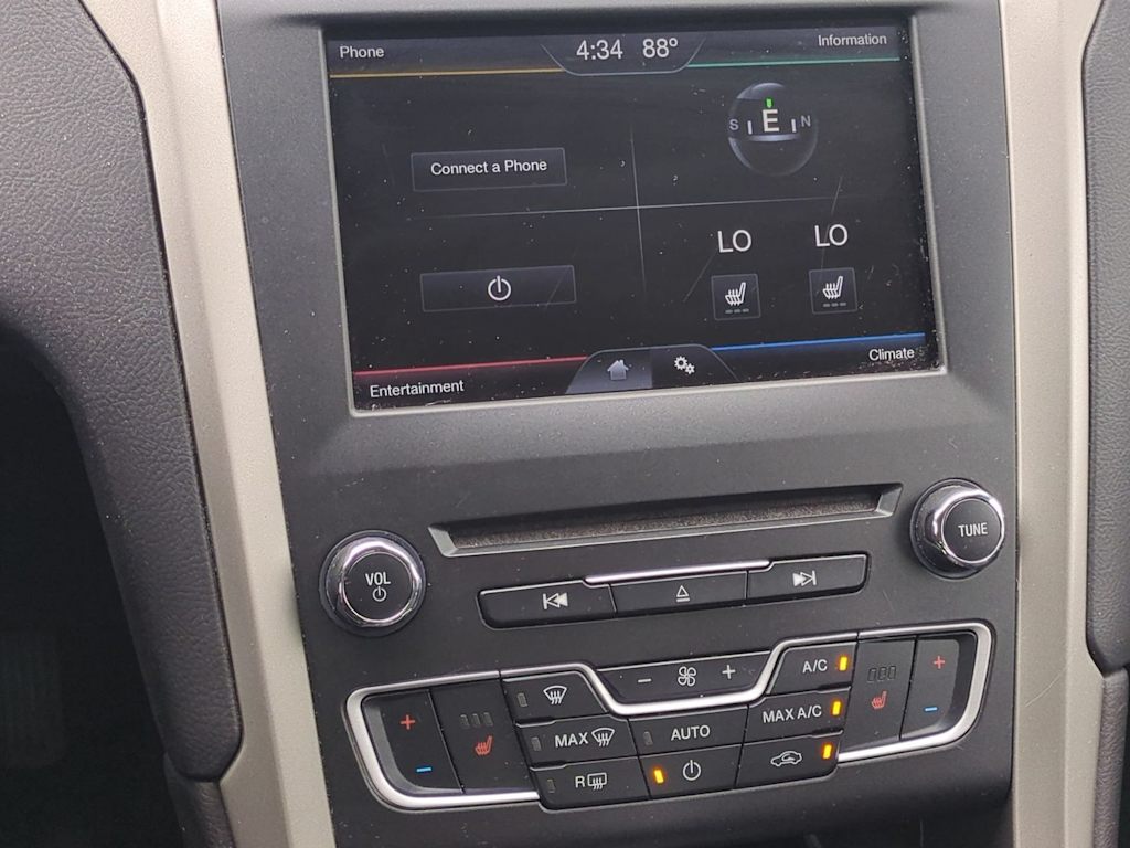 Thumbnail: 2016 Ford Fusion - 14
