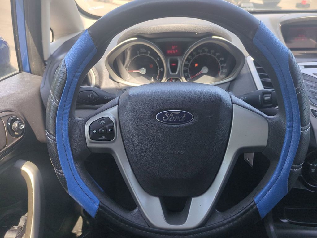 Thumbnail: 2011 Ford Fiesta - 13