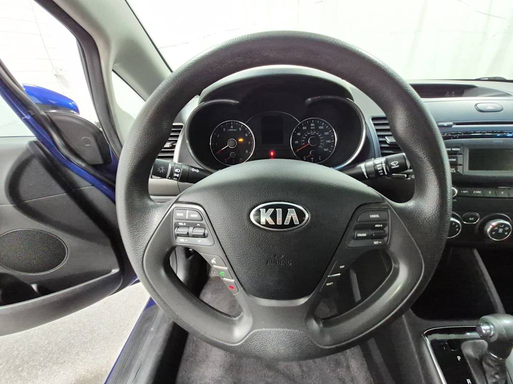 Thumbnail: 2017 Kia Forte - 2