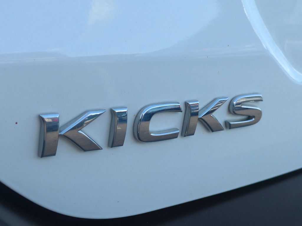 Thumbnail: 2020 Nissan Kicks - 25