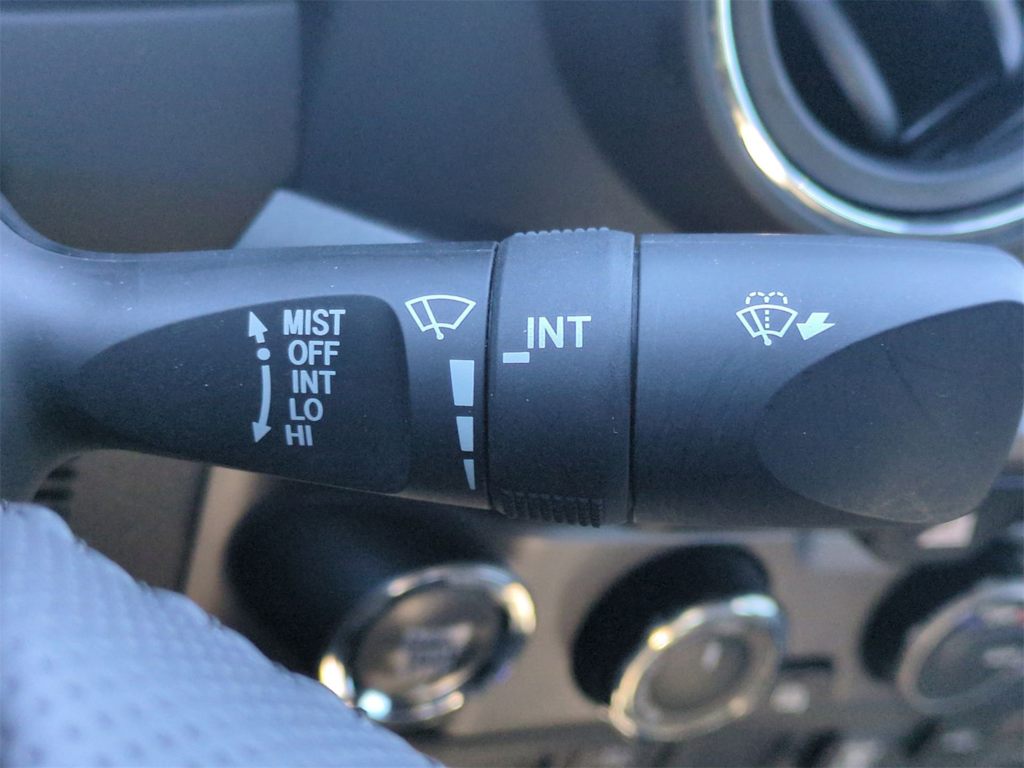 Thumbnail: 2023 Toyota Tacoma - 31