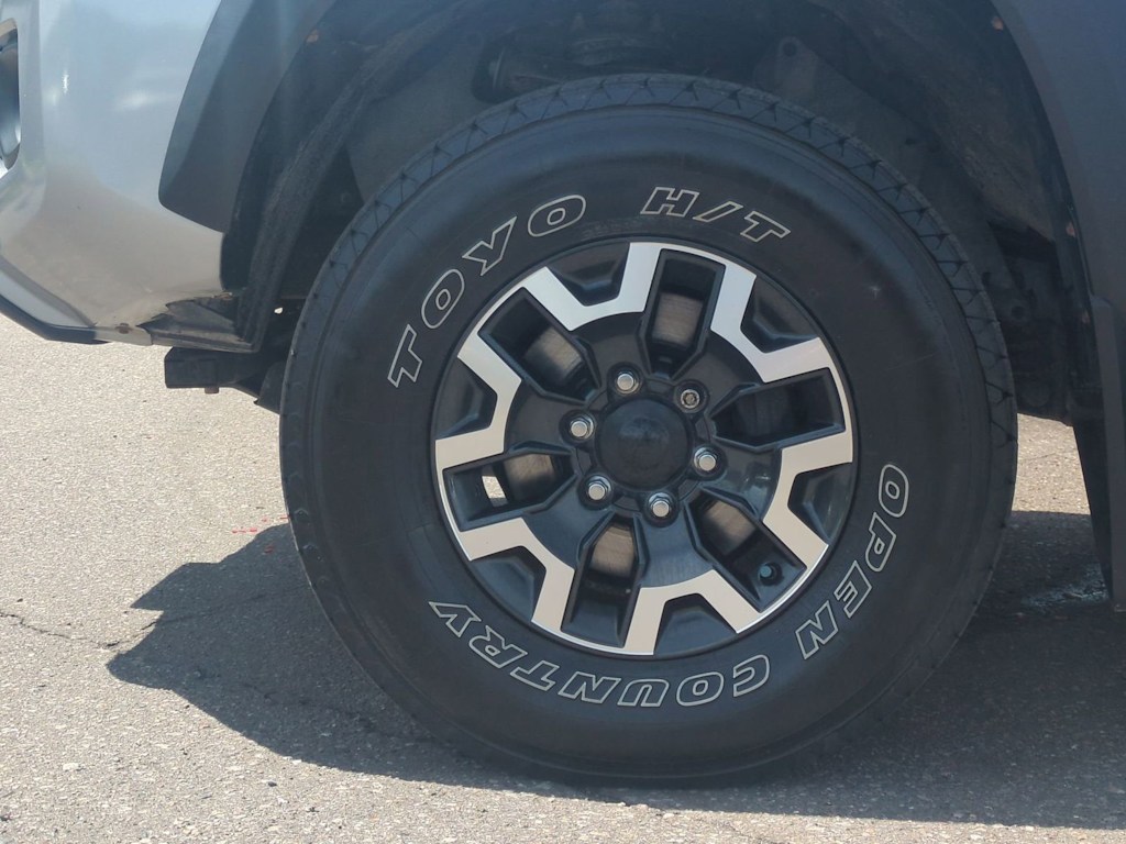 Thumbnail: 2020 Toyota Tacoma - 8