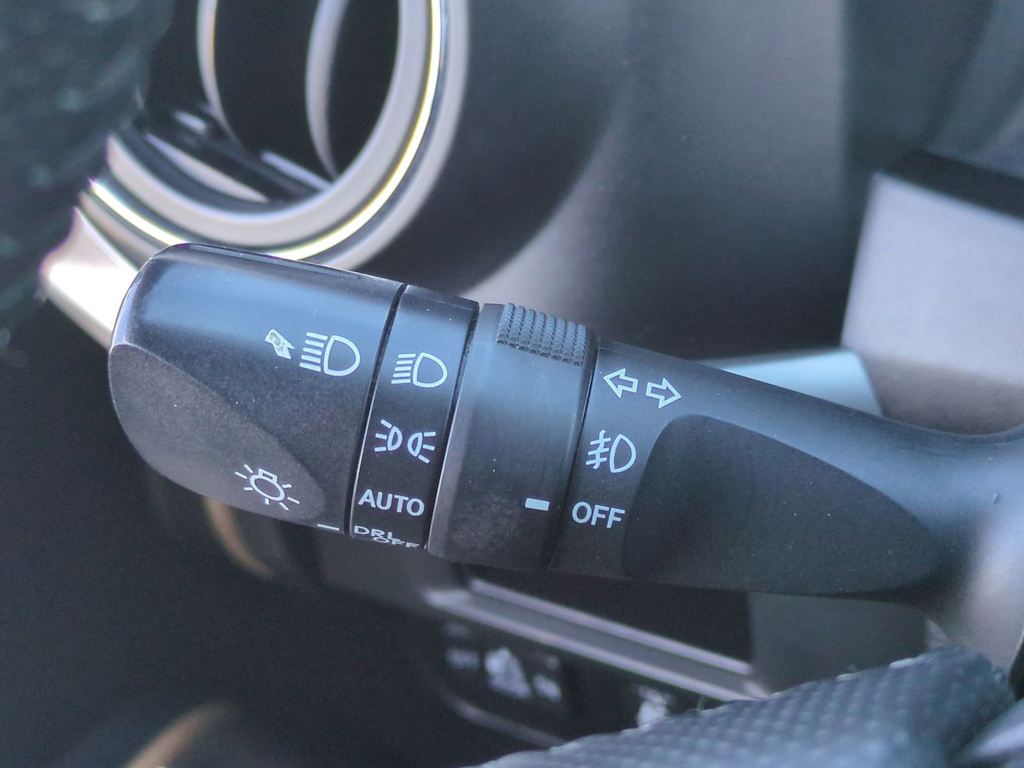 Thumbnail: 2016 Toyota Tacoma - 34