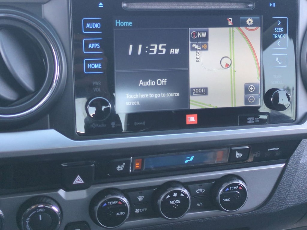 Thumbnail: 2016 Toyota Tacoma - 14