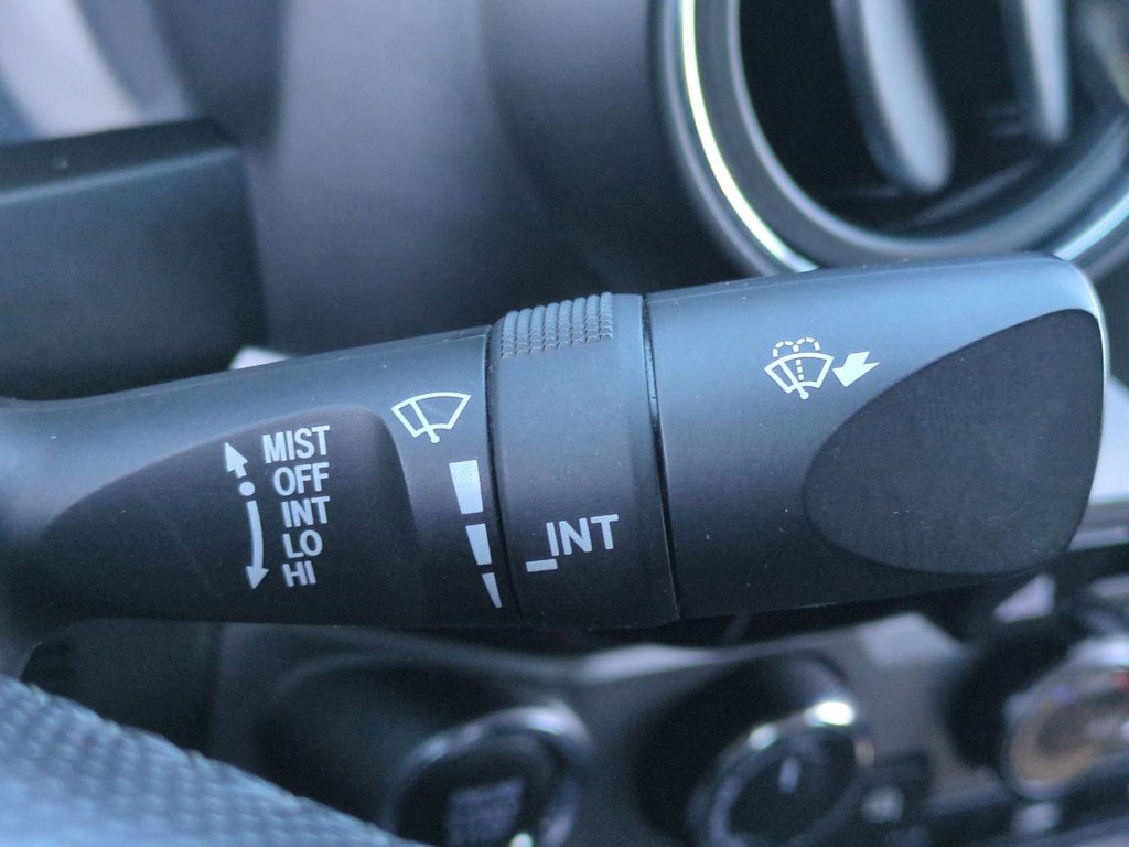 Thumbnail: 2016 Toyota Tacoma - 33