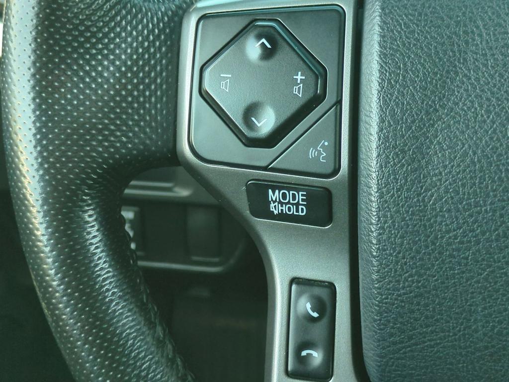 Thumbnail: 2016 Toyota Tacoma - 31