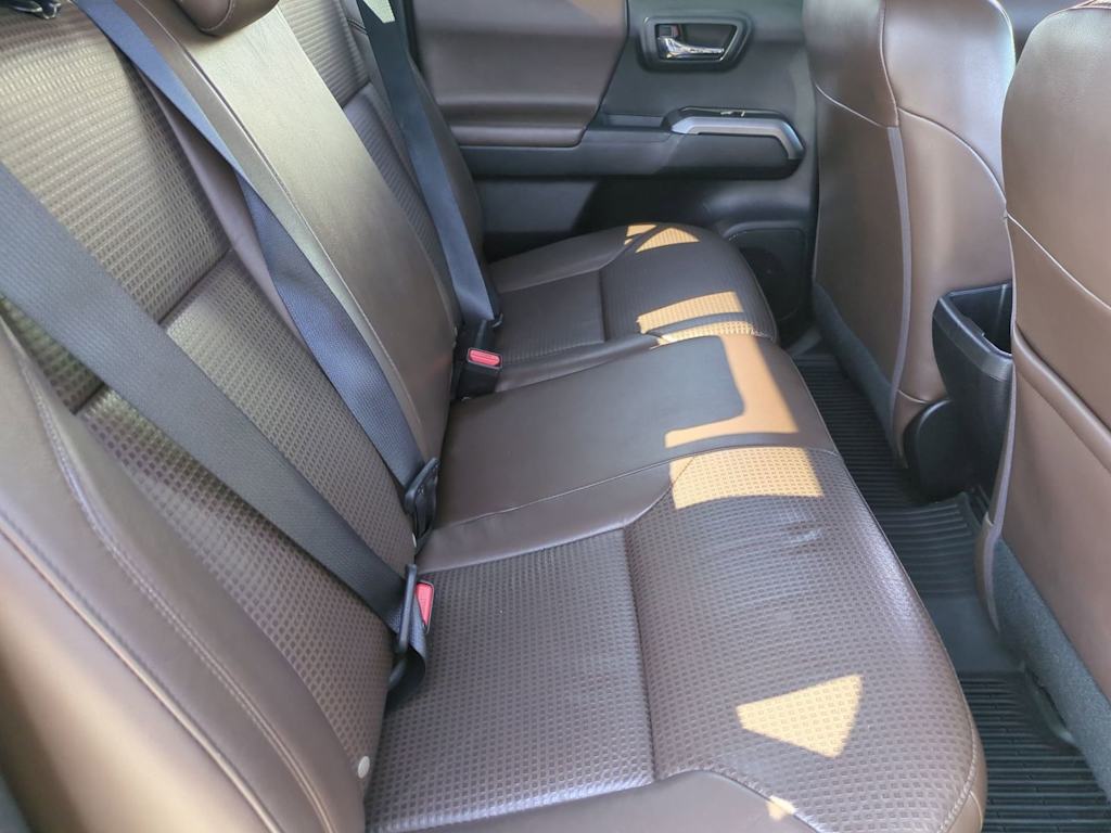 Thumbnail: 2016 Toyota Tacoma - 30