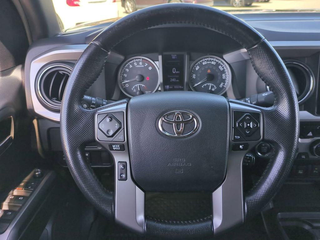 Thumbnail: 2016 Toyota Tacoma - 13