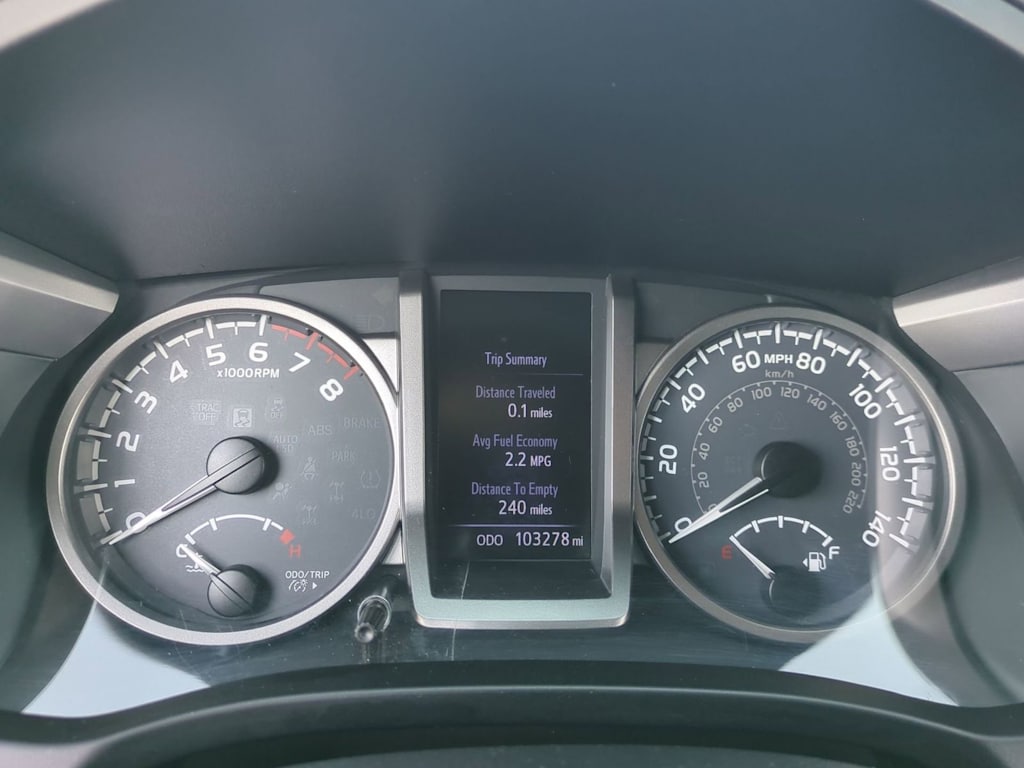 Thumbnail: 2016 Toyota Tacoma - 16