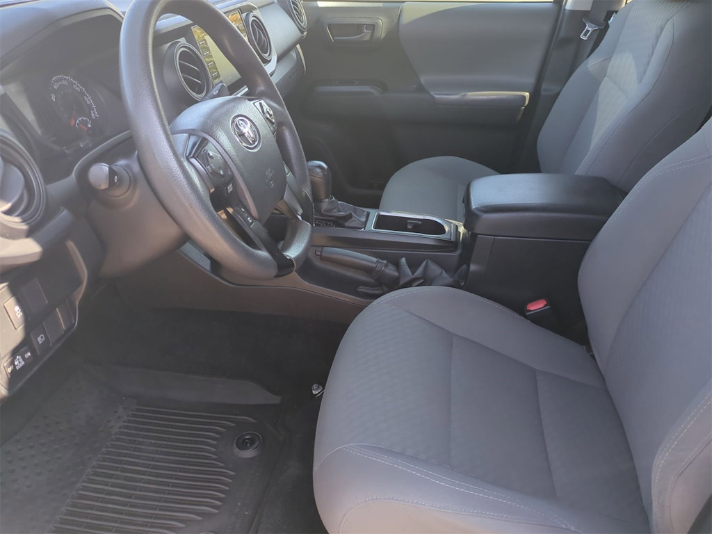 Thumbnail: 2022 Toyota Tacoma - 10