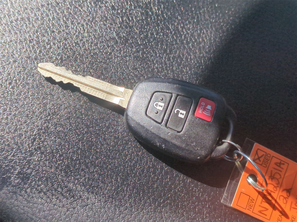 Thumbnail: 2022 Toyota Tacoma - 17