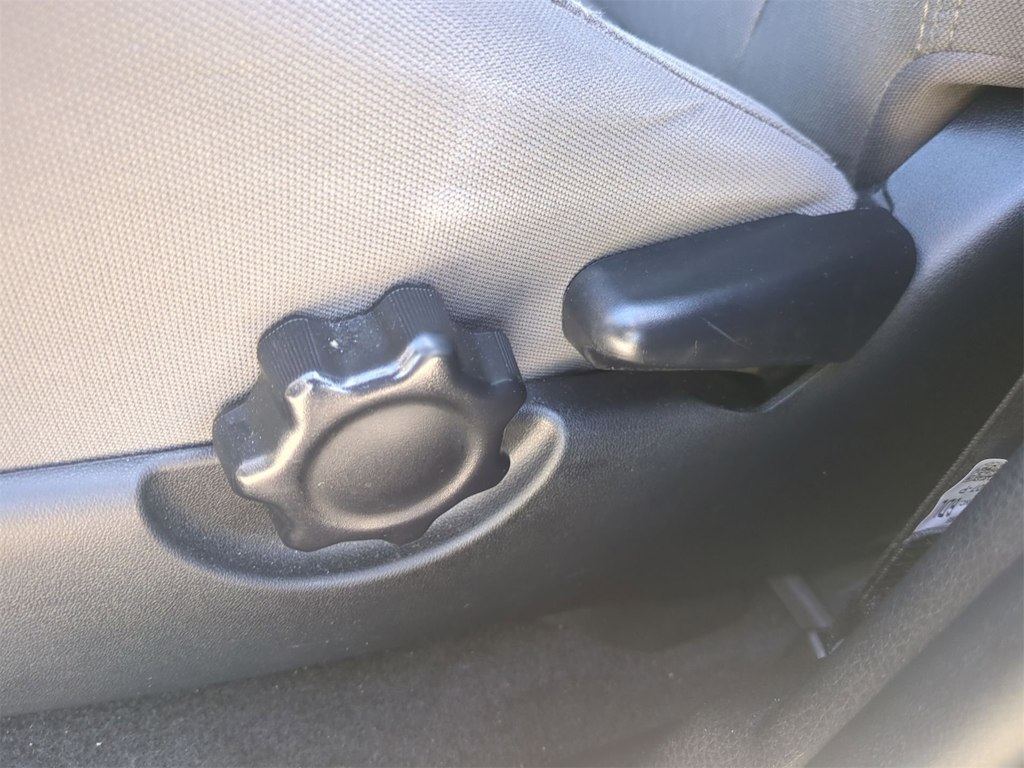 Thumbnail: 2022 Toyota Tacoma - 25