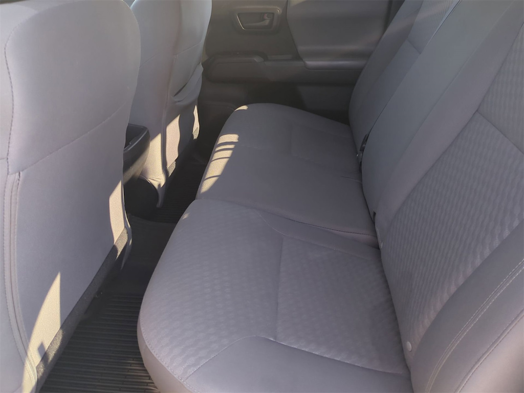 Thumbnail: 2022 Toyota Tacoma - 11