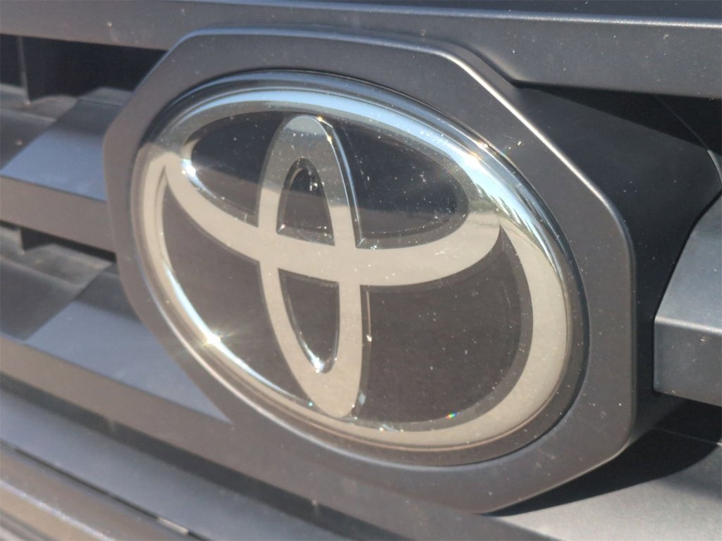 Thumbnail: 2022 Toyota Tacoma - 7