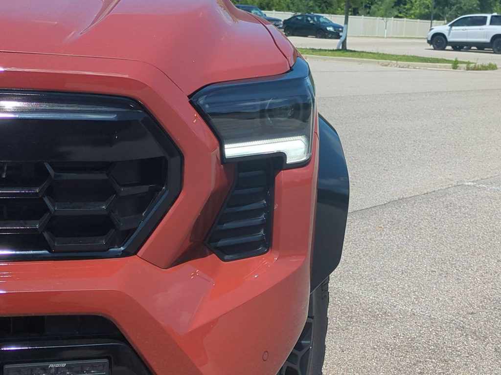 Thumbnail: 2024 Toyota Tacoma - 24