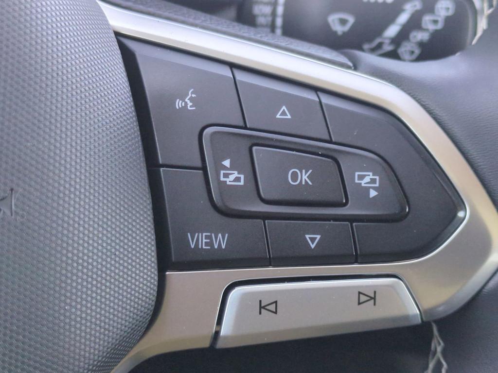 Thumbnail: 2023 Volkswagen Tiguan - 32