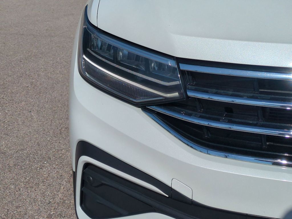 Thumbnail: 2023 Volkswagen Tiguan - 24