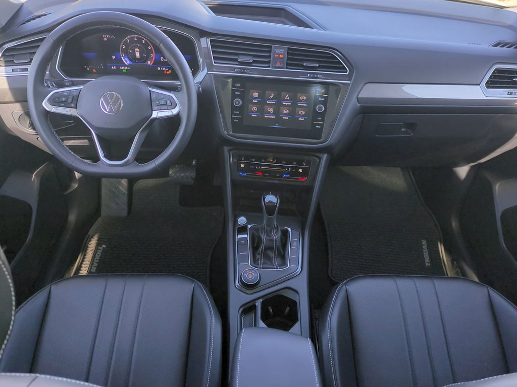 Thumbnail: 2023 Volkswagen Tiguan - 9