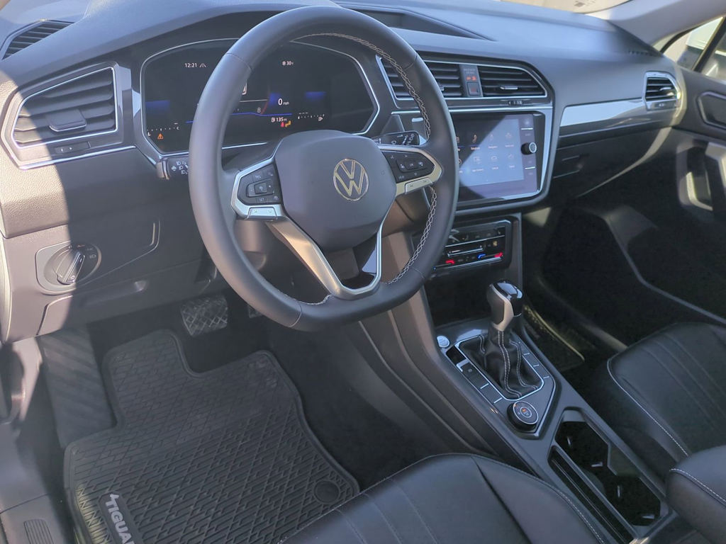 Thumbnail: 2023 Volkswagen Tiguan - 2