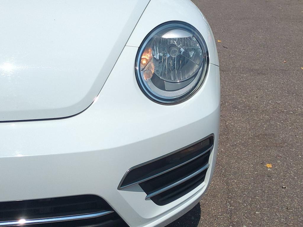Thumbnail: 2017 Volkswagen Beetle - 7