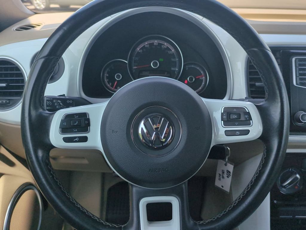 Thumbnail: 2017 Volkswagen Beetle - 9
