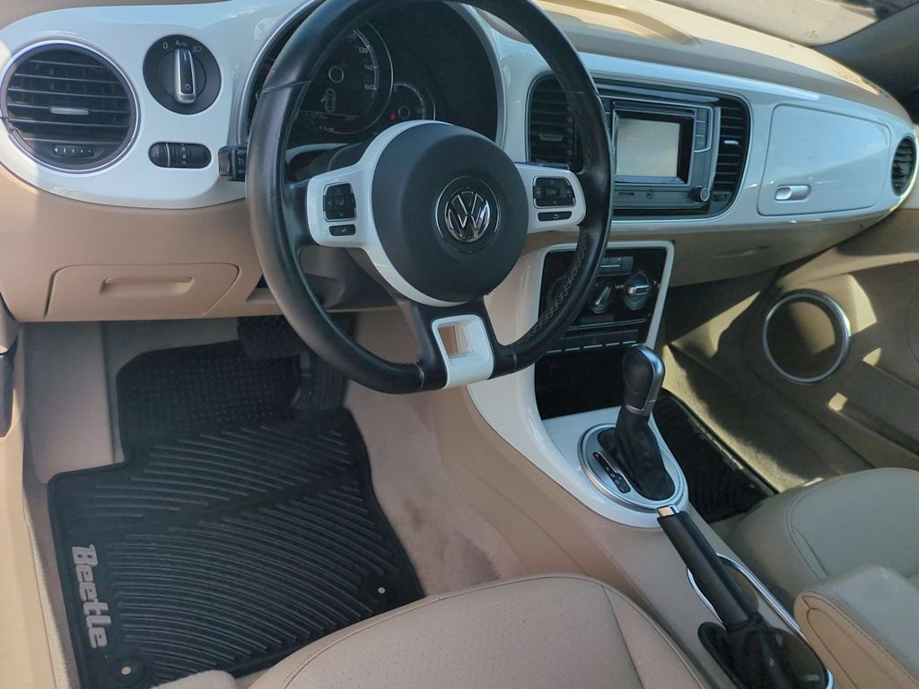 Thumbnail: 2017 Volkswagen Beetle - 2