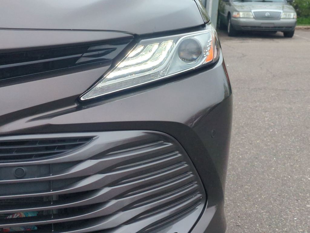 Thumbnail: 2018 Toyota Camry - 24
