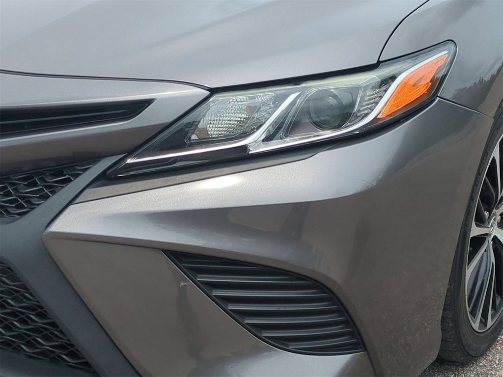 Thumbnail: 2019 Toyota Camry - 24
