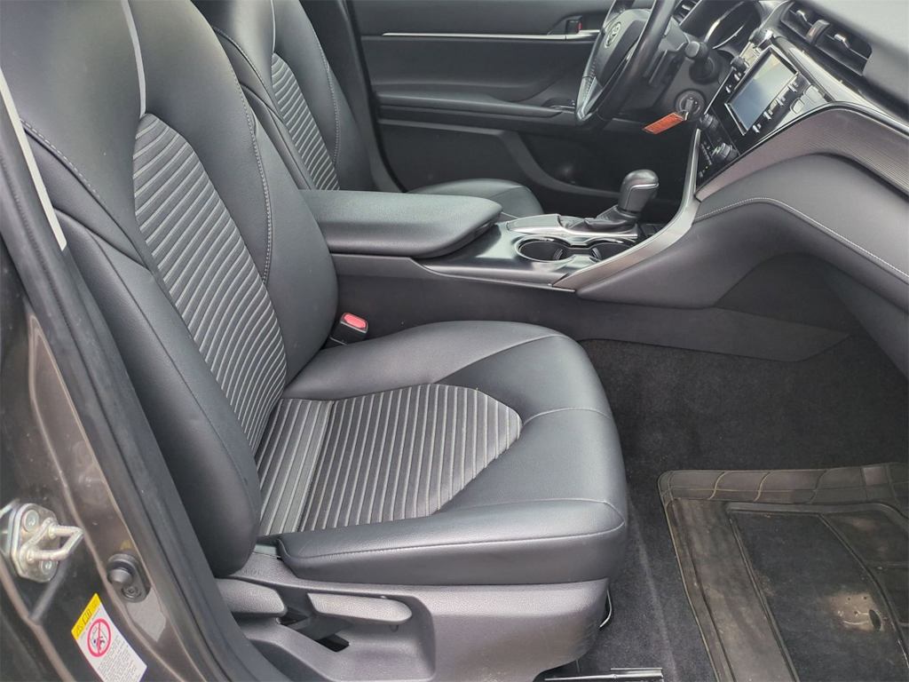 Thumbnail: 2019 Toyota Camry - 11