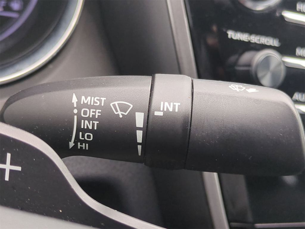 Thumbnail: 2019 Toyota Camry - 31