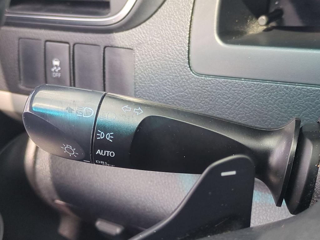 Thumbnail: 2016 Toyota Camry - 32