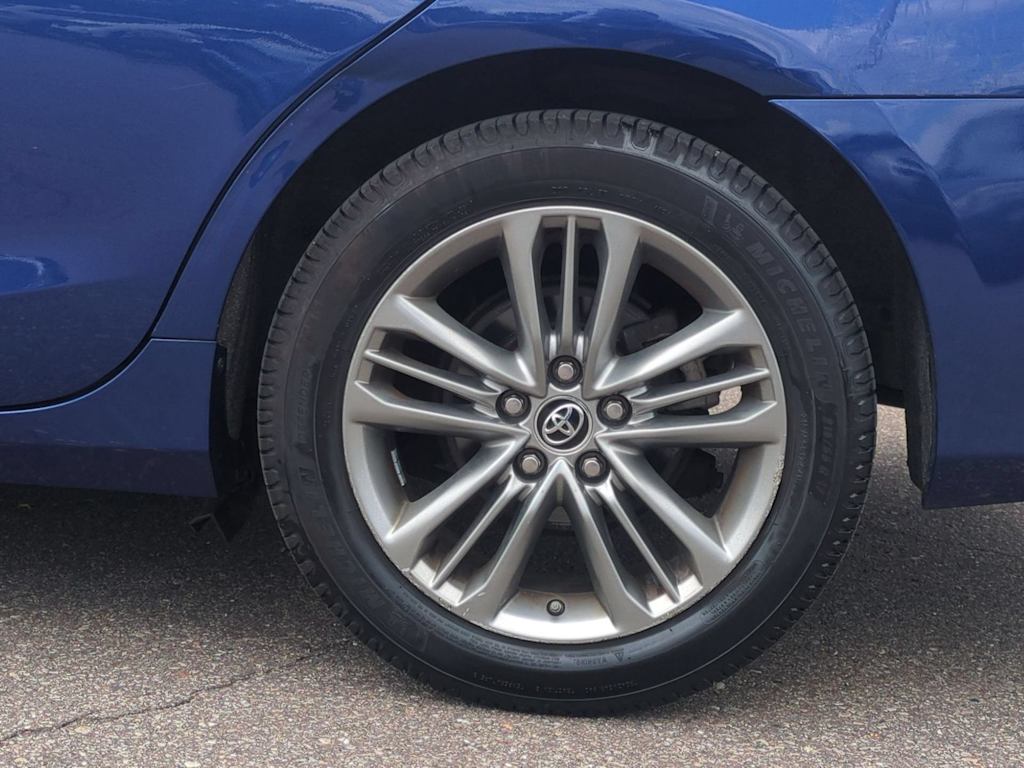 Thumbnail: 2016 Toyota Camry - 8