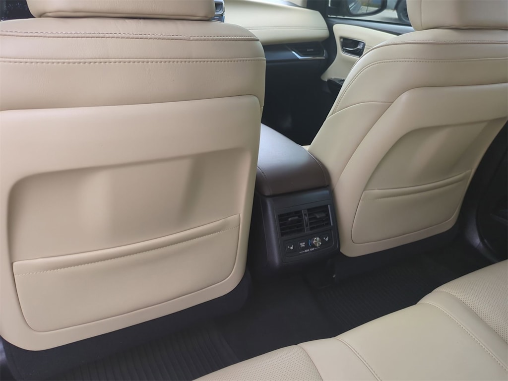 Thumbnail: 2017 Toyota Avalon - 27