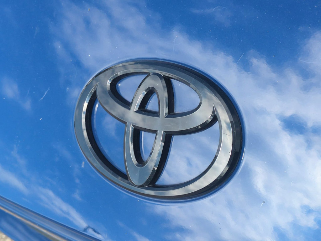 Thumbnail: 2026 Toyota Camry - 8