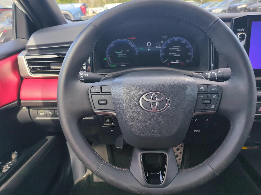 Thumbnail: 2025 Toyota Camry - 13