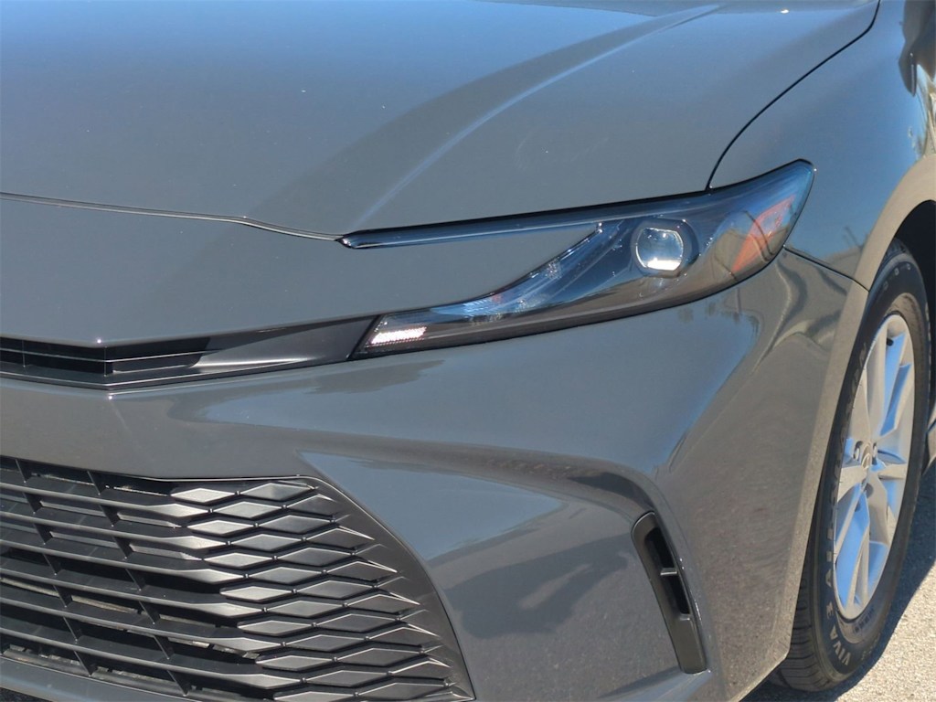 Thumbnail: 2025 Toyota Camry - 25