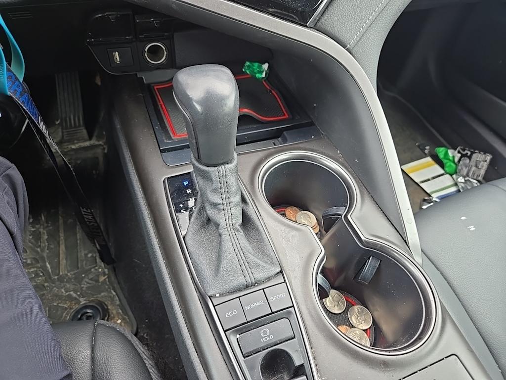 Thumbnail: 2022 Toyota Camry - 6