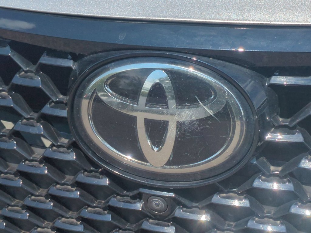 Thumbnail: 2021 Toyota Avalon - 7