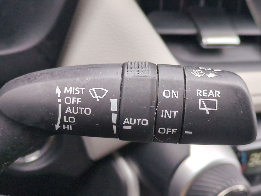 Thumbnail: 2023 Toyota RAV4 - 33