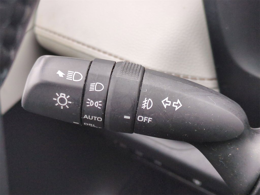 Thumbnail: 2023 Toyota RAV4 - 34