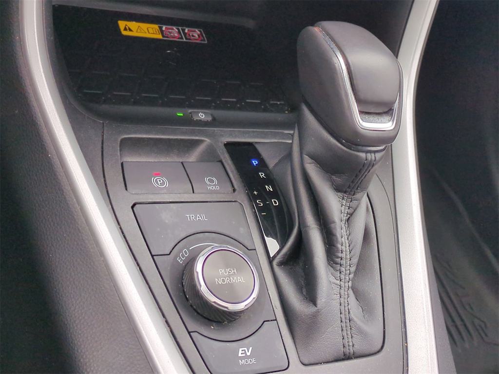 Thumbnail: 2023 Toyota RAV4 - 15