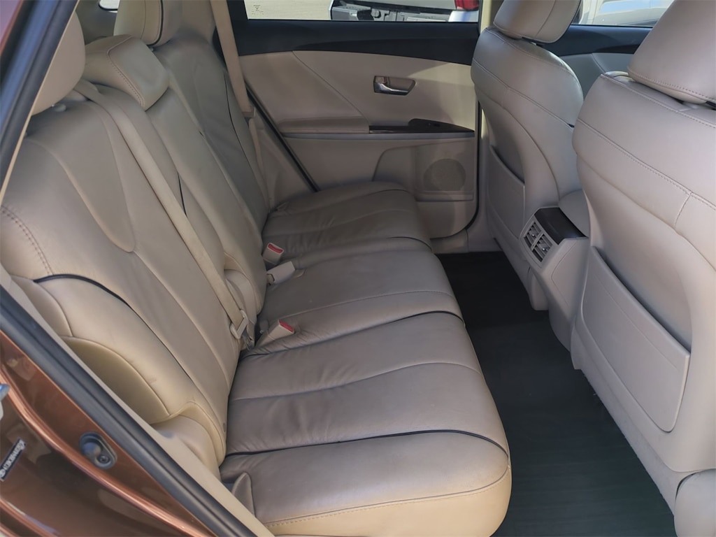 2010 Toyota Venza Base 28