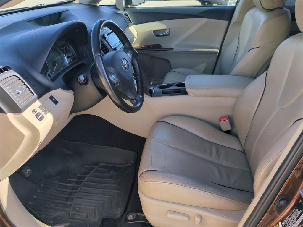 2010 Toyota Venza Base 10