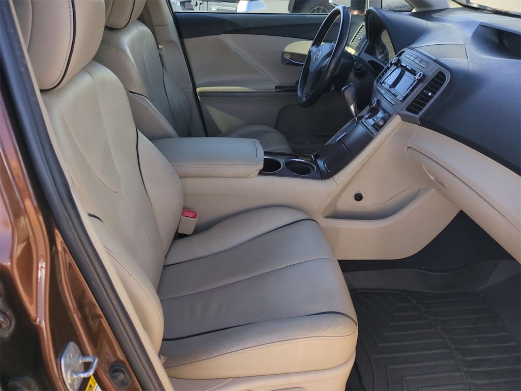 2010 Toyota Venza Base 11