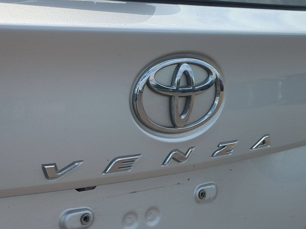 Thumbnail: 2012 Toyota Venza - 24
