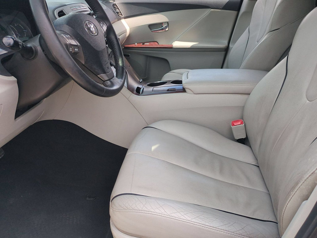 Thumbnail: 2012 Toyota Venza - 10