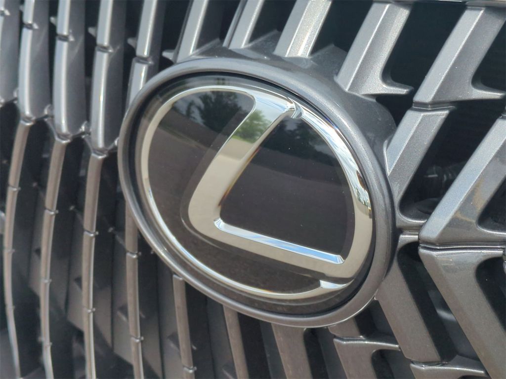 Thumbnail: 2023 Lexus ES - 25